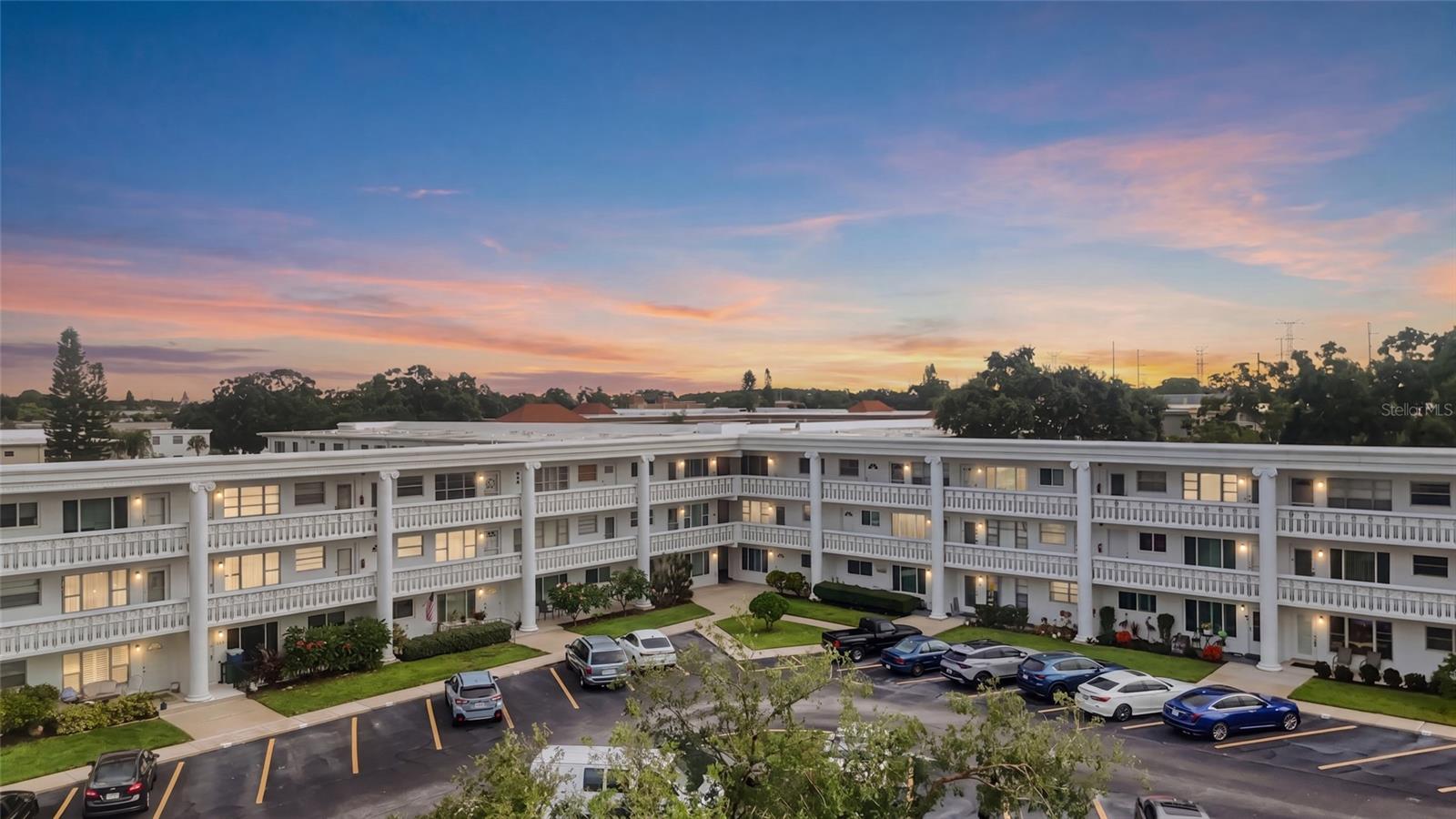 2454 Australia Way E #32 photo 1