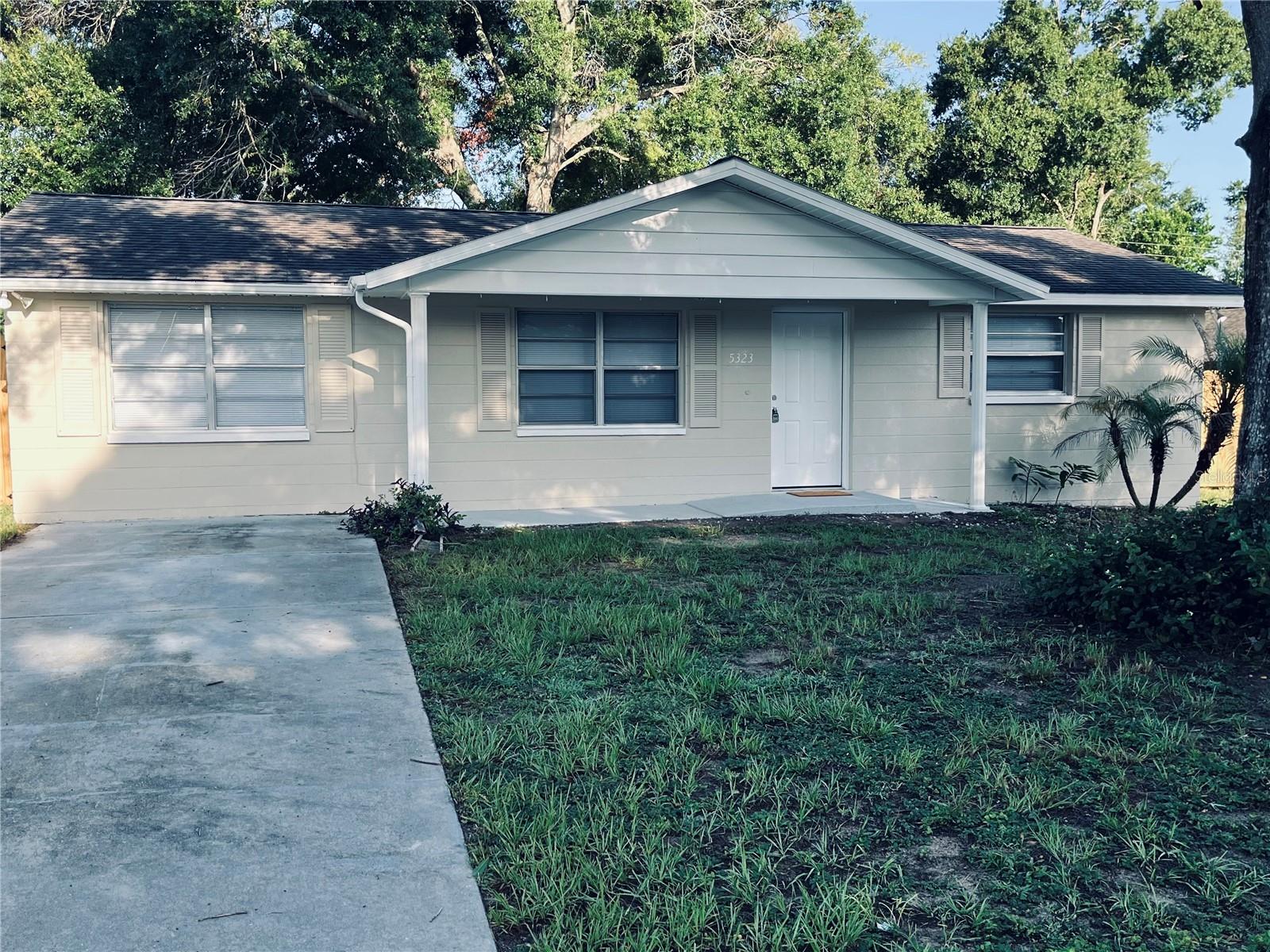 5323 Satsuma Dr photo 1