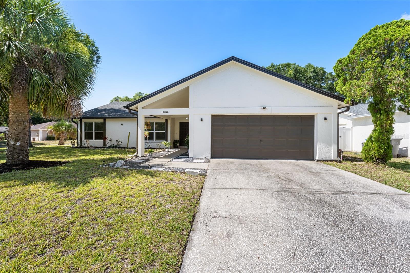 14018 Cascade Ln