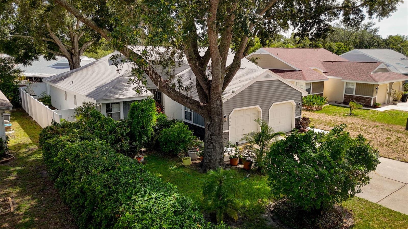 3174 Phlox Dr