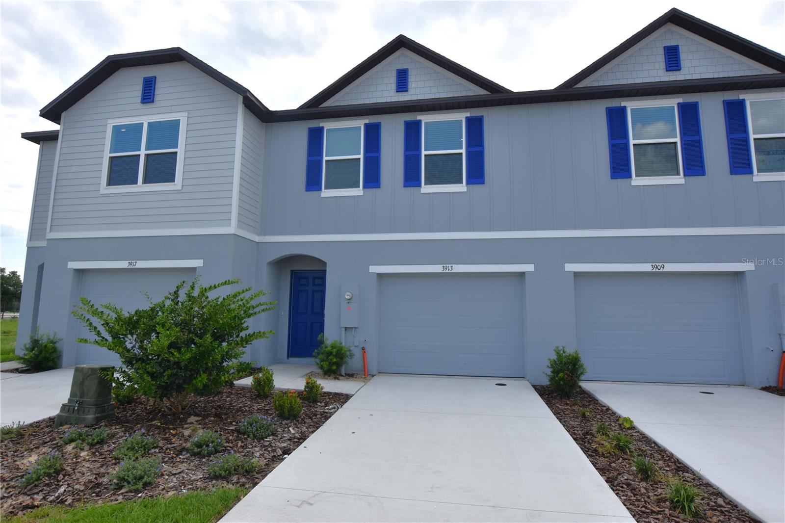 3913 Academia Ave
