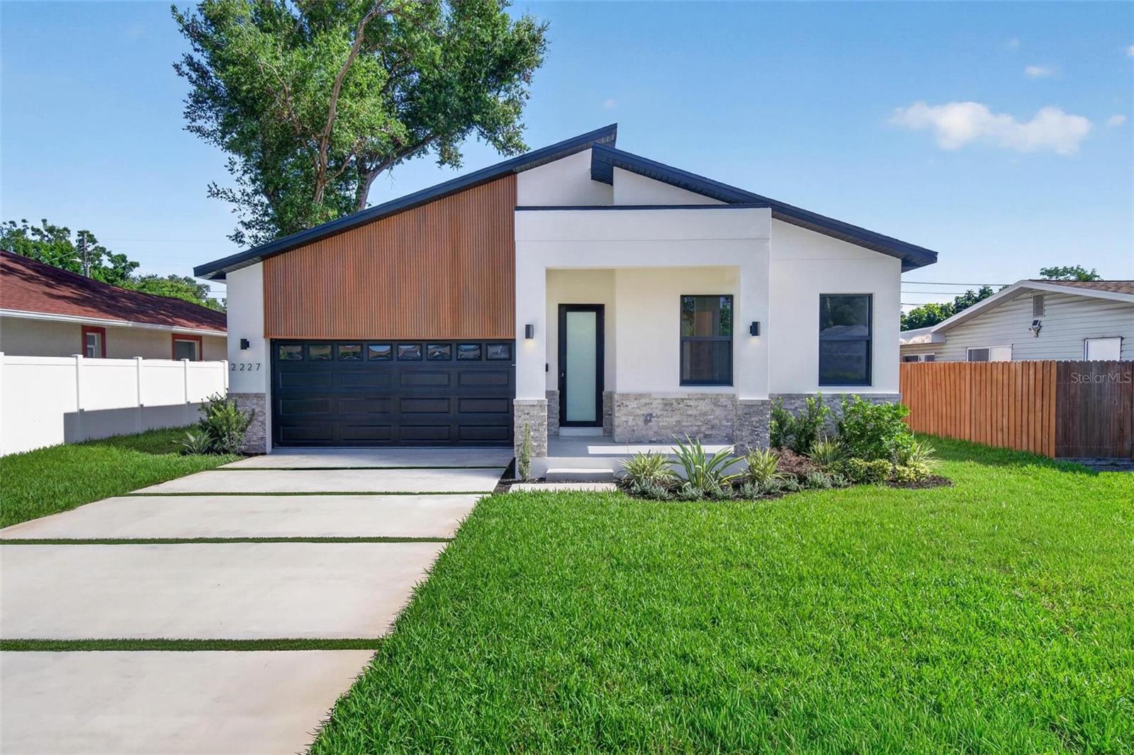 2227 32nd Ave N photo 1