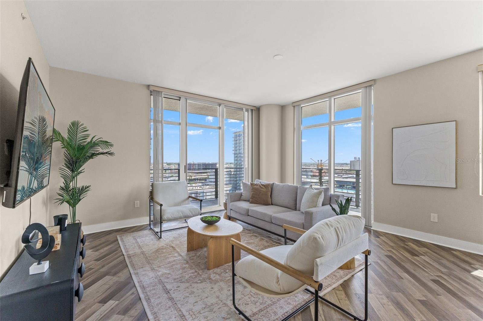 1120 E Kennedy Blvd #1229