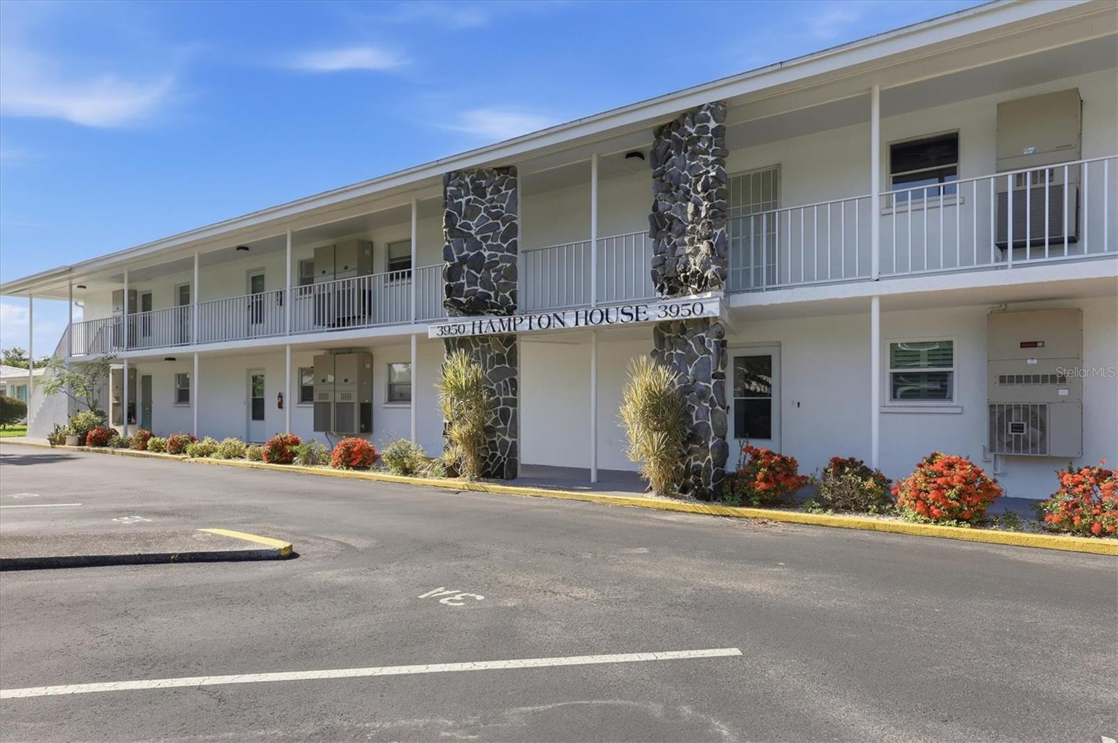 3950 Roxane Blvd #4A