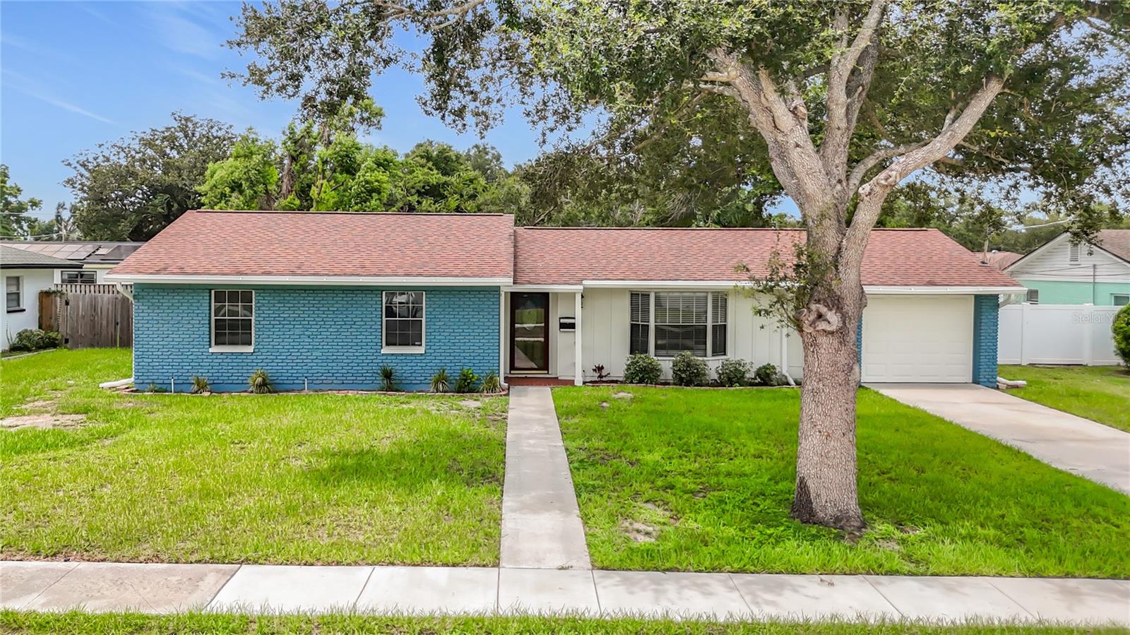 514 W Hilda Dr