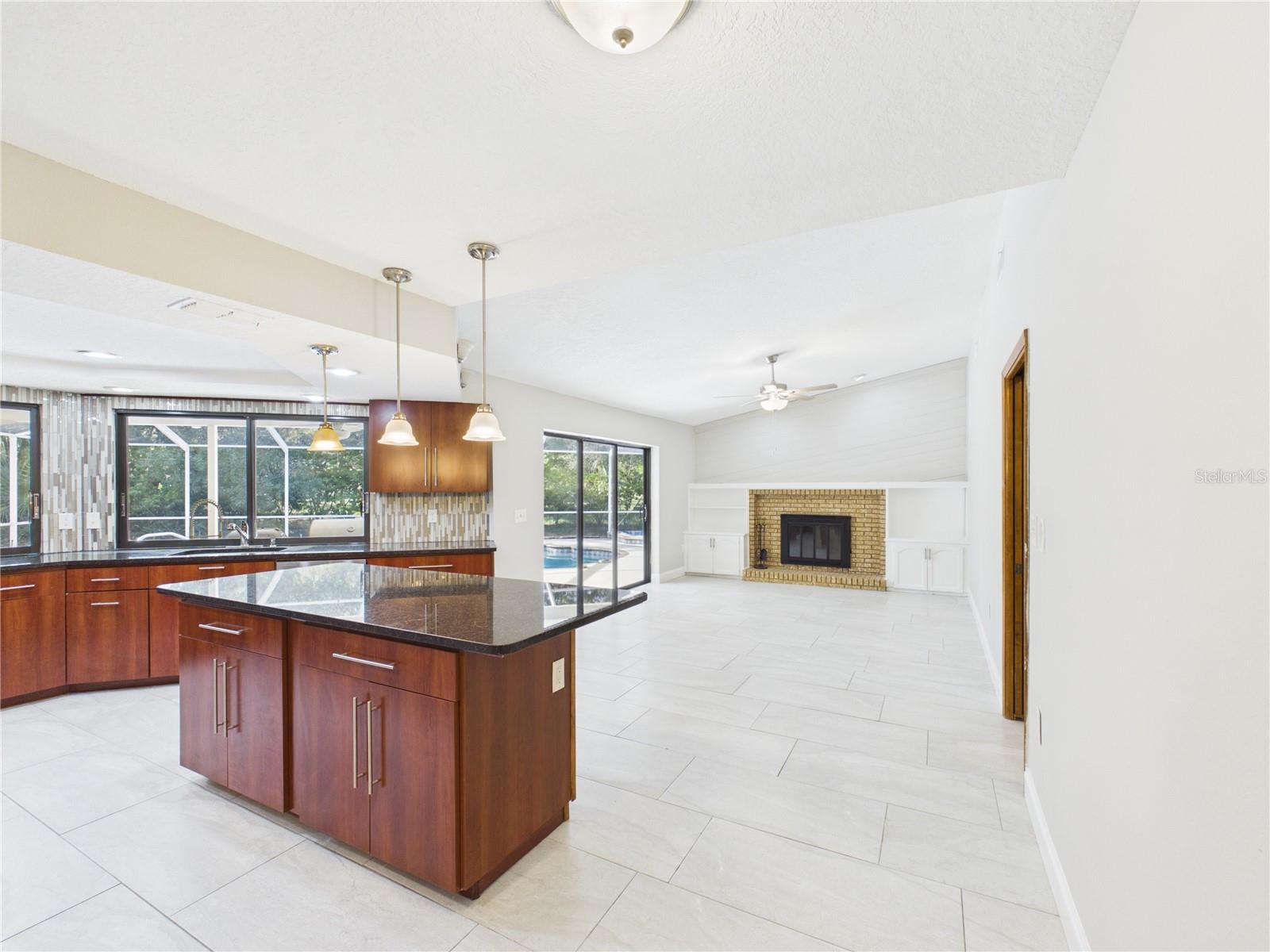 7256 Royal Oak Dr