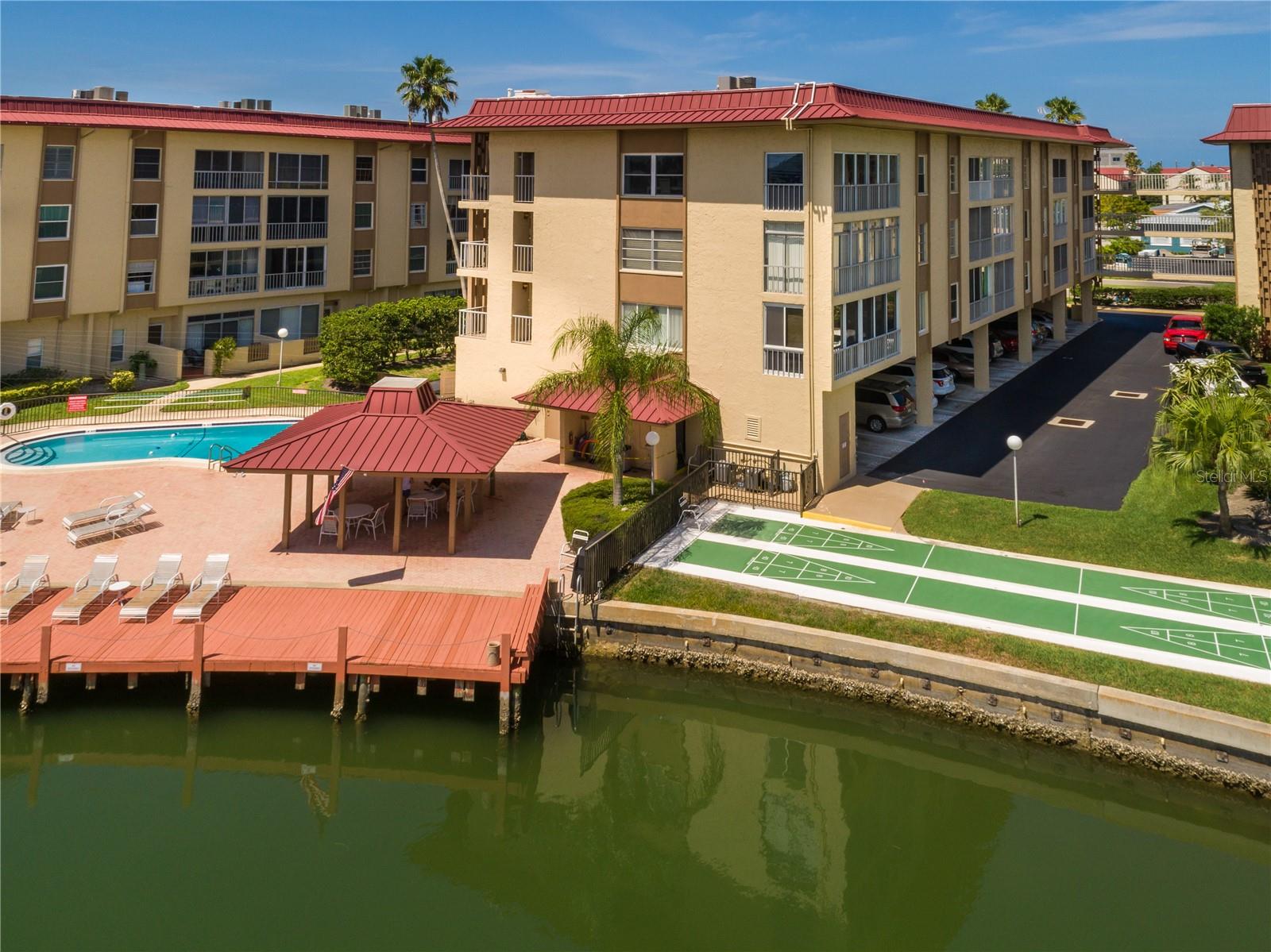 121 Island Way #334