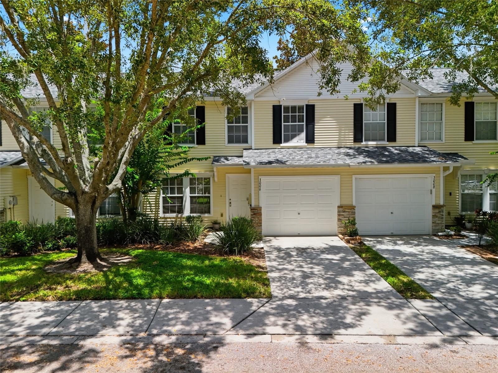 3006 Amber Oak Dr photo 1