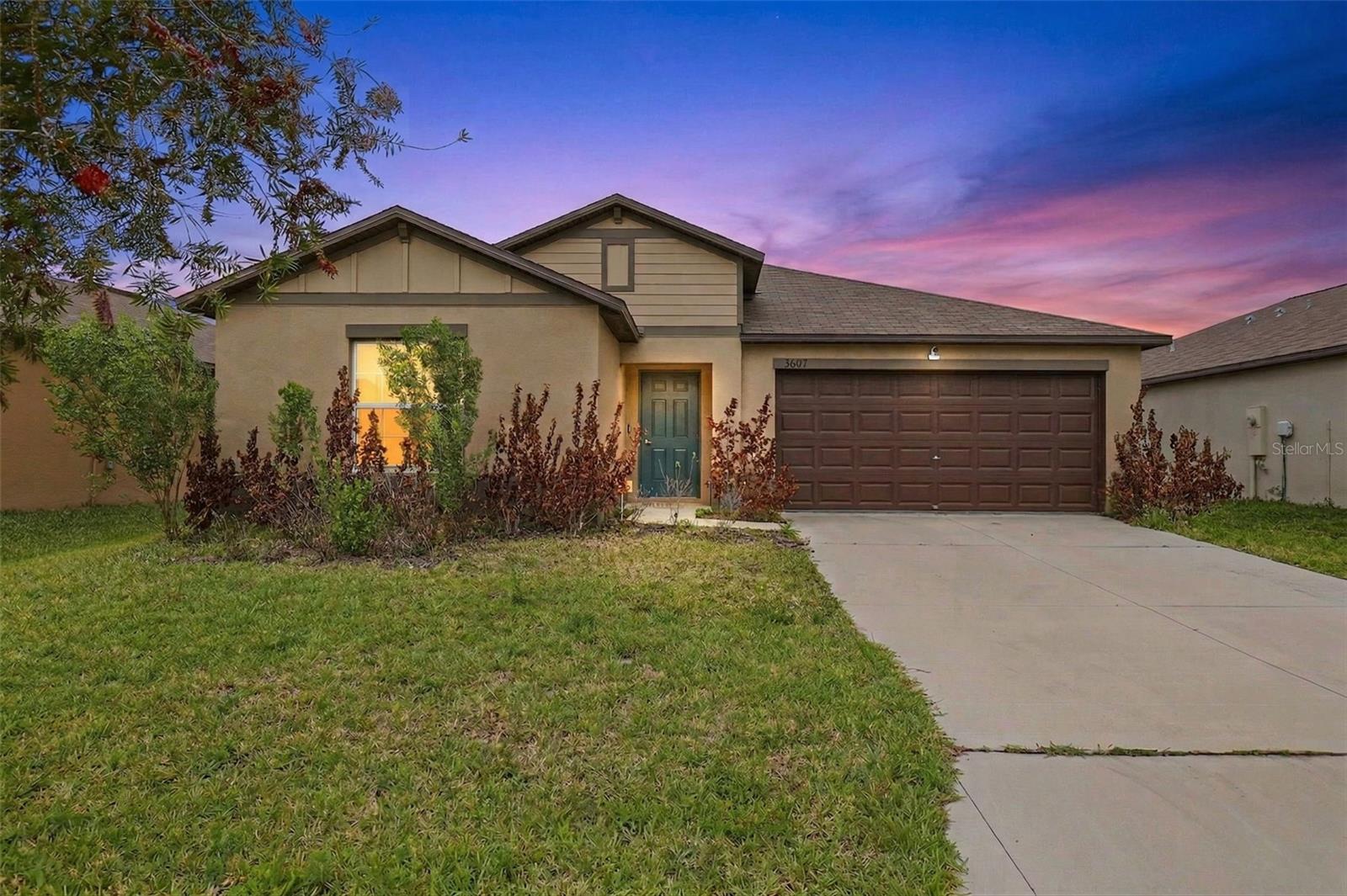 3607 Natural Trace St photo 1