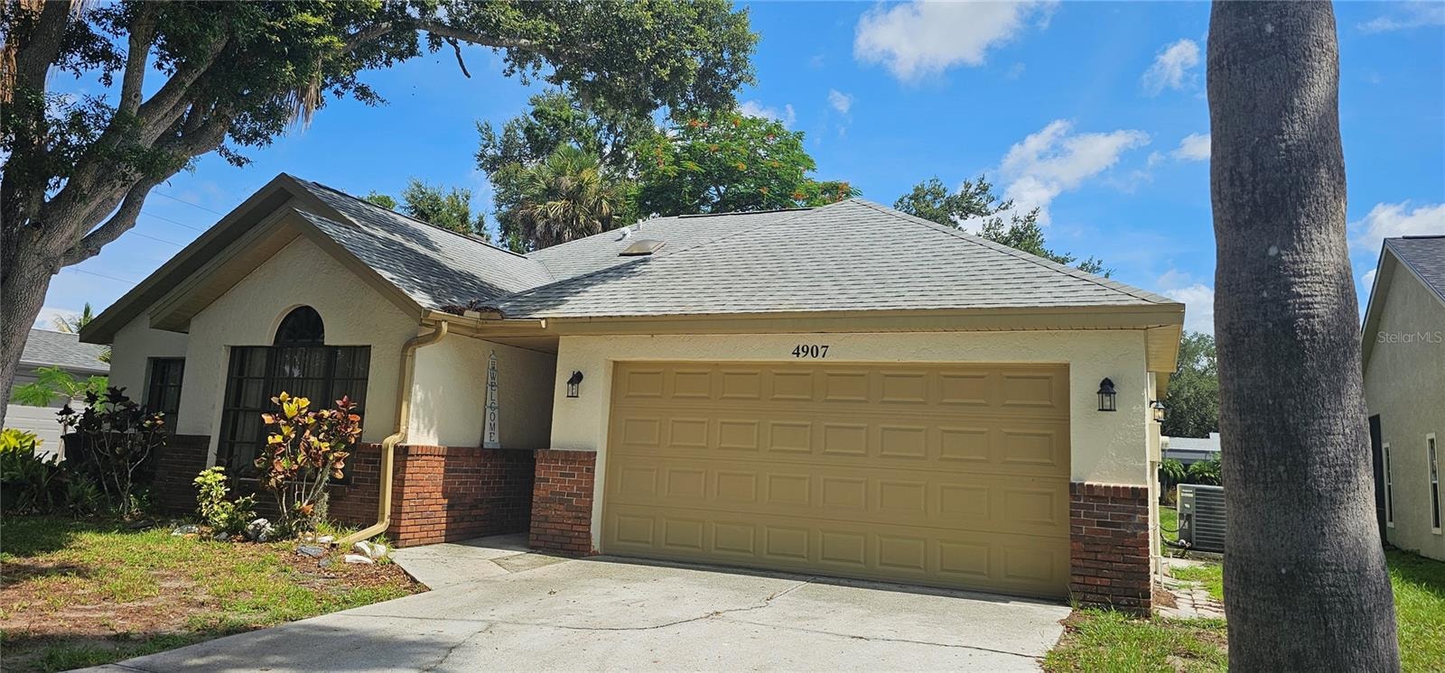 4907 82nd Pl E