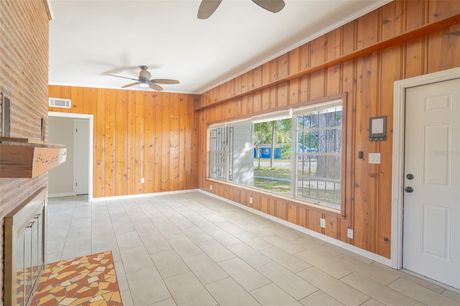 495 Avenue F SE