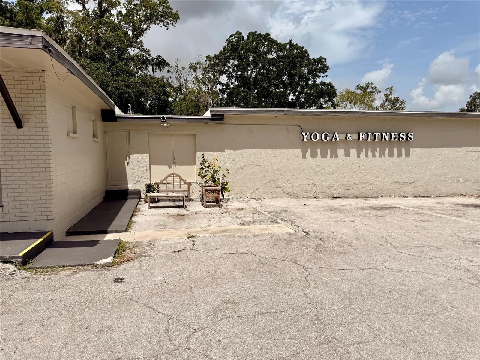 209 Ponce DE Leon Blvd