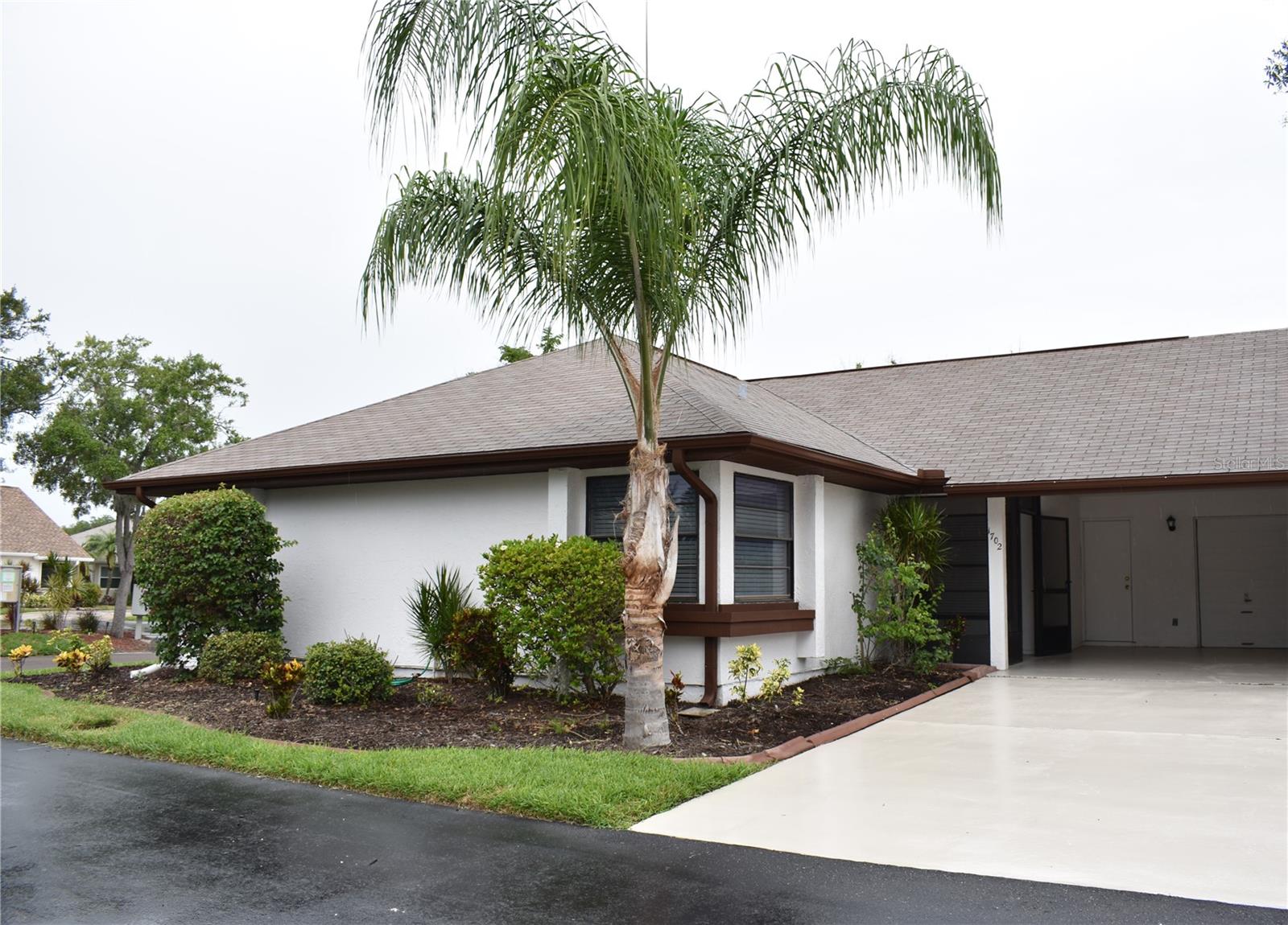 1702 Aura CT