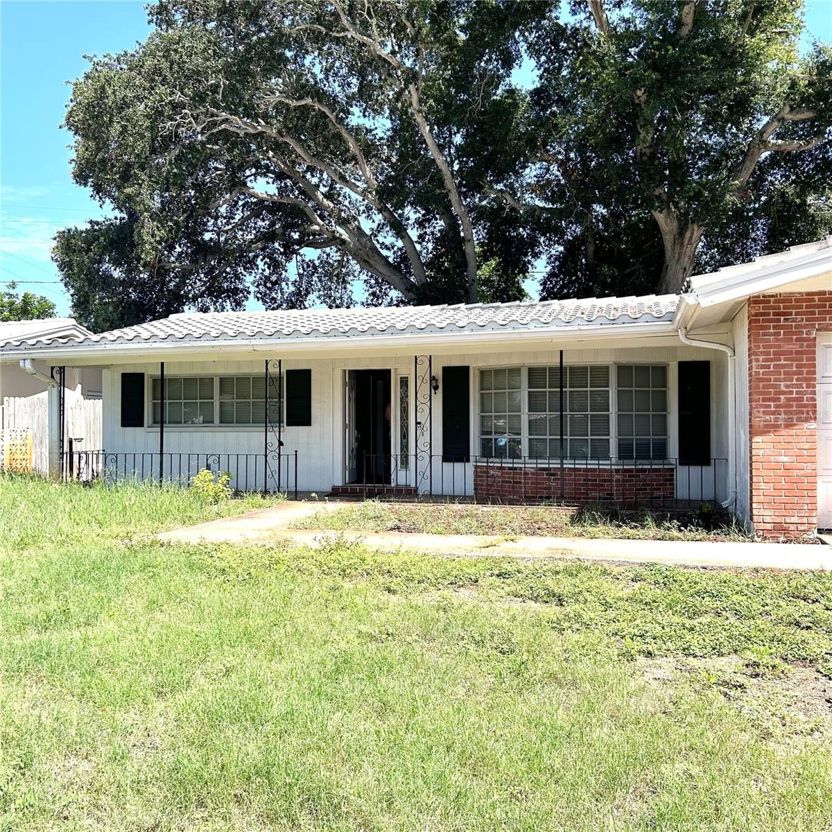 2152 Greenbriar Blvd