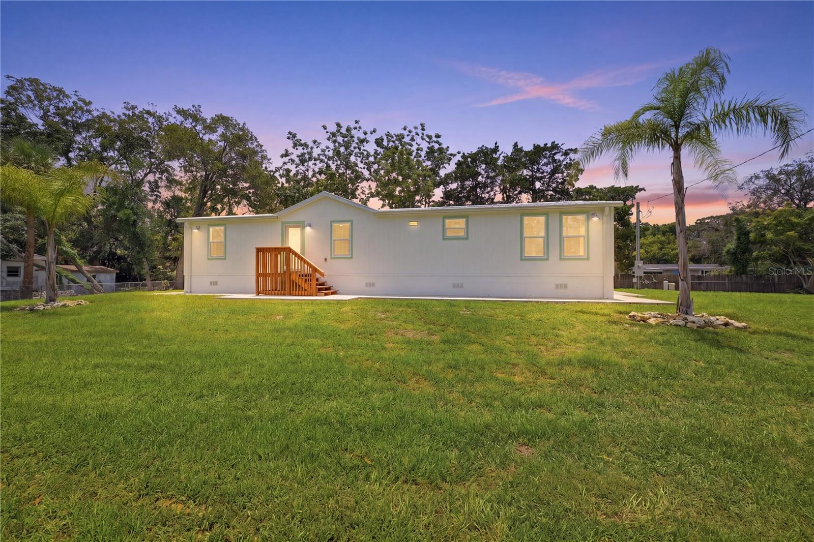 7904 Cadillac Ave