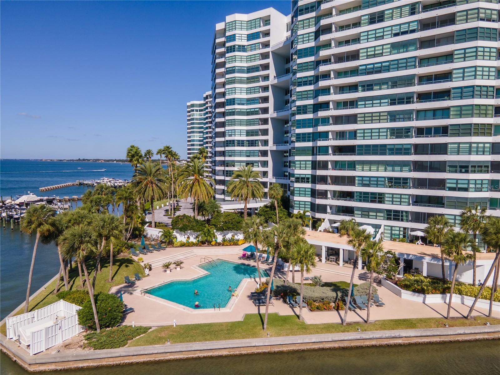 888 Boulevard Of The Arts #1705