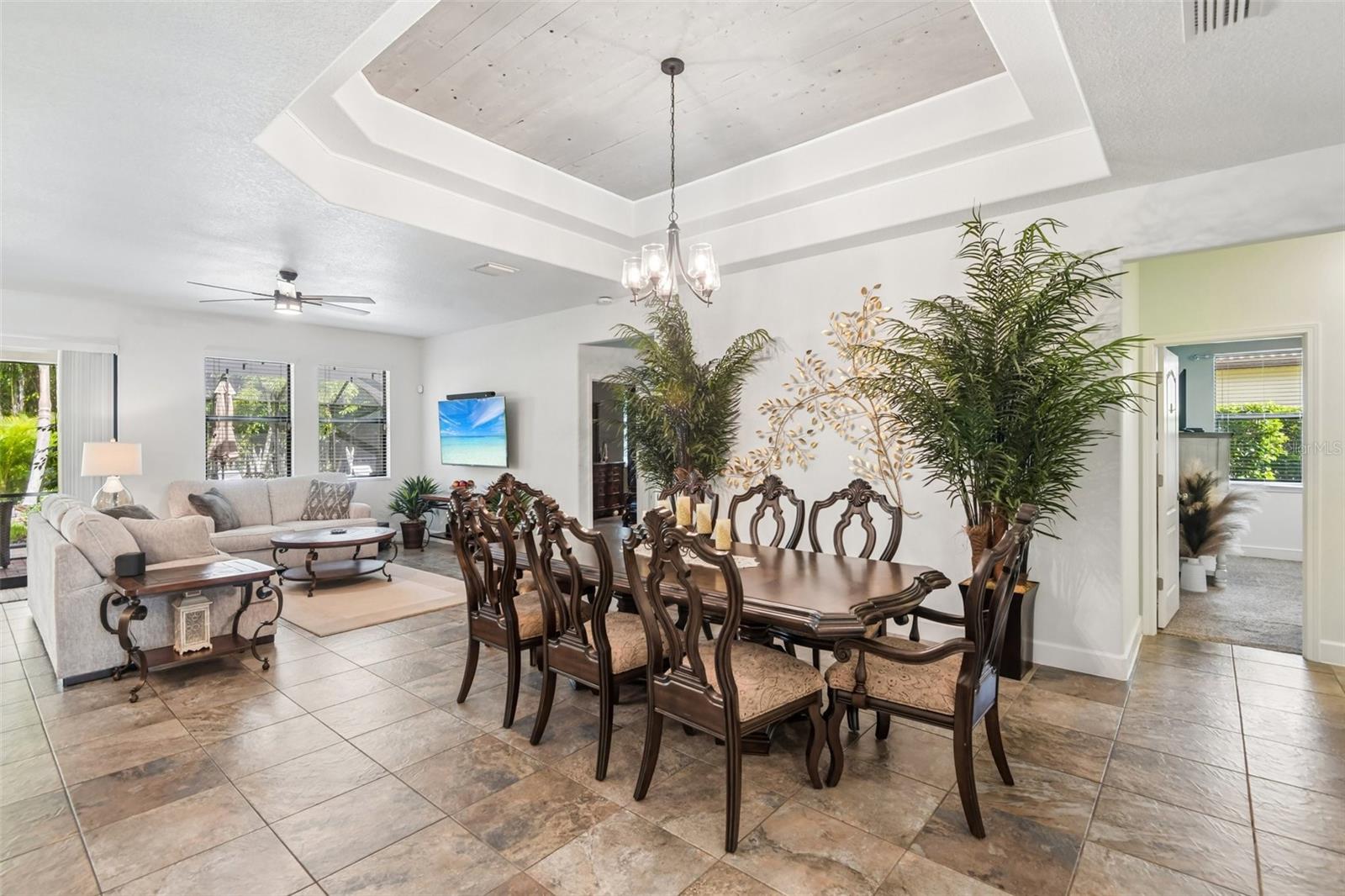 4586 Grand Lakeside Dr