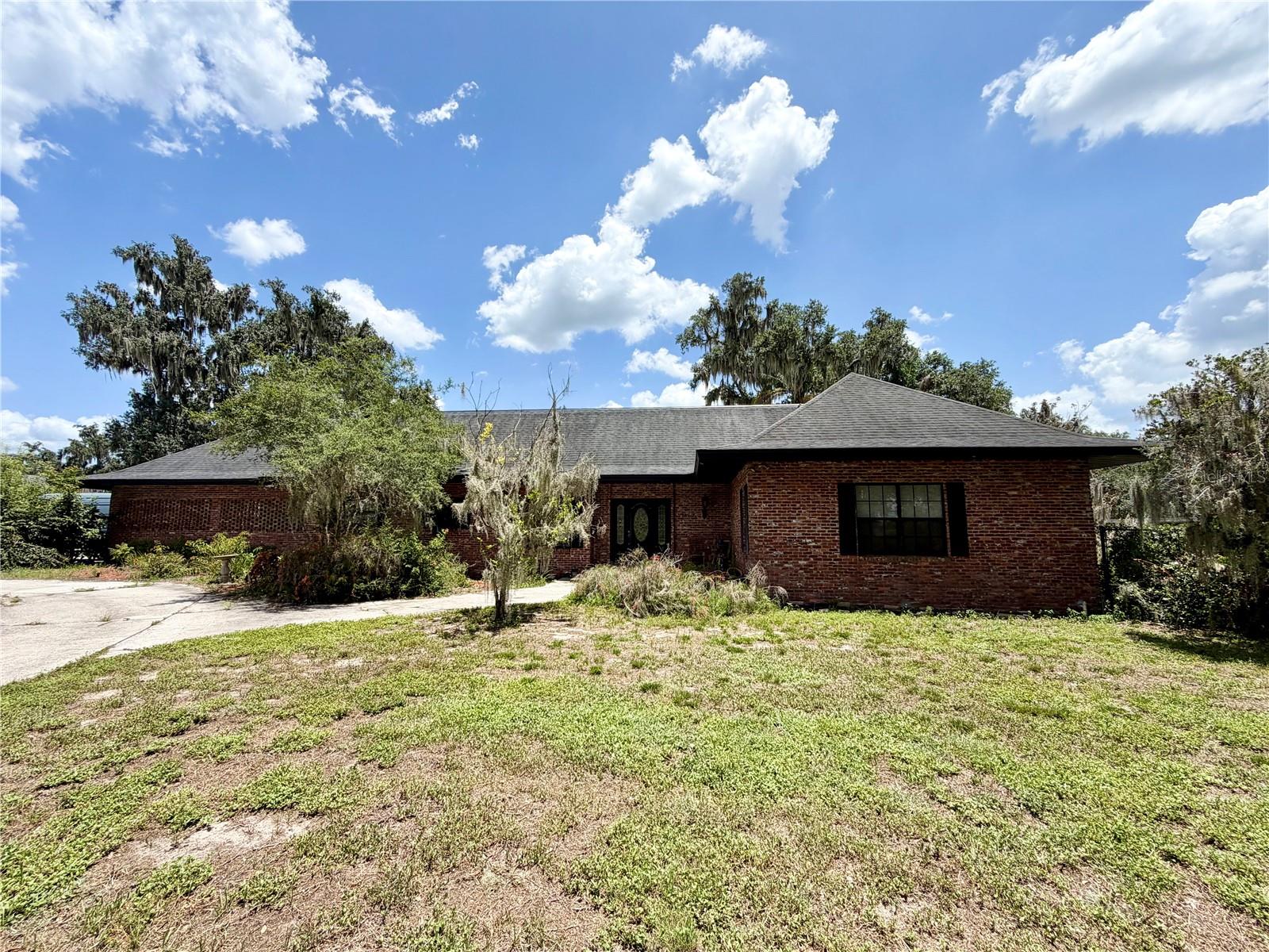 1880 Hermosa Ave