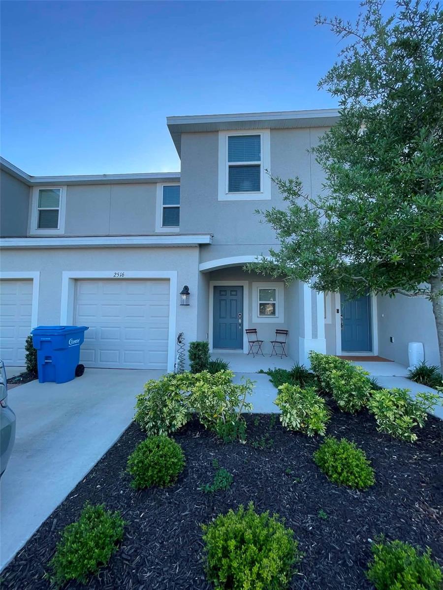 2516 Paravane Way photo 1