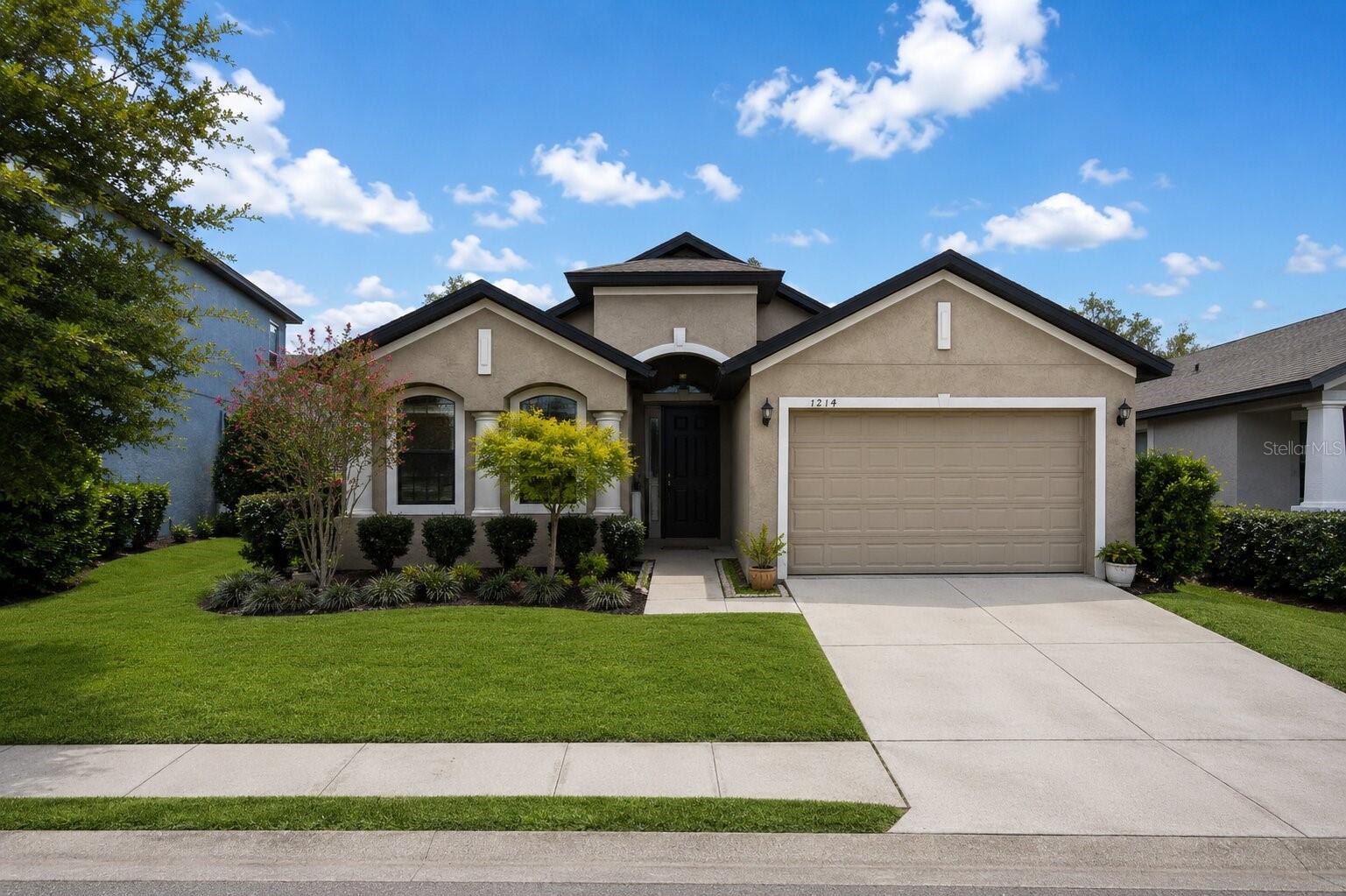 1214 Florablu Dr