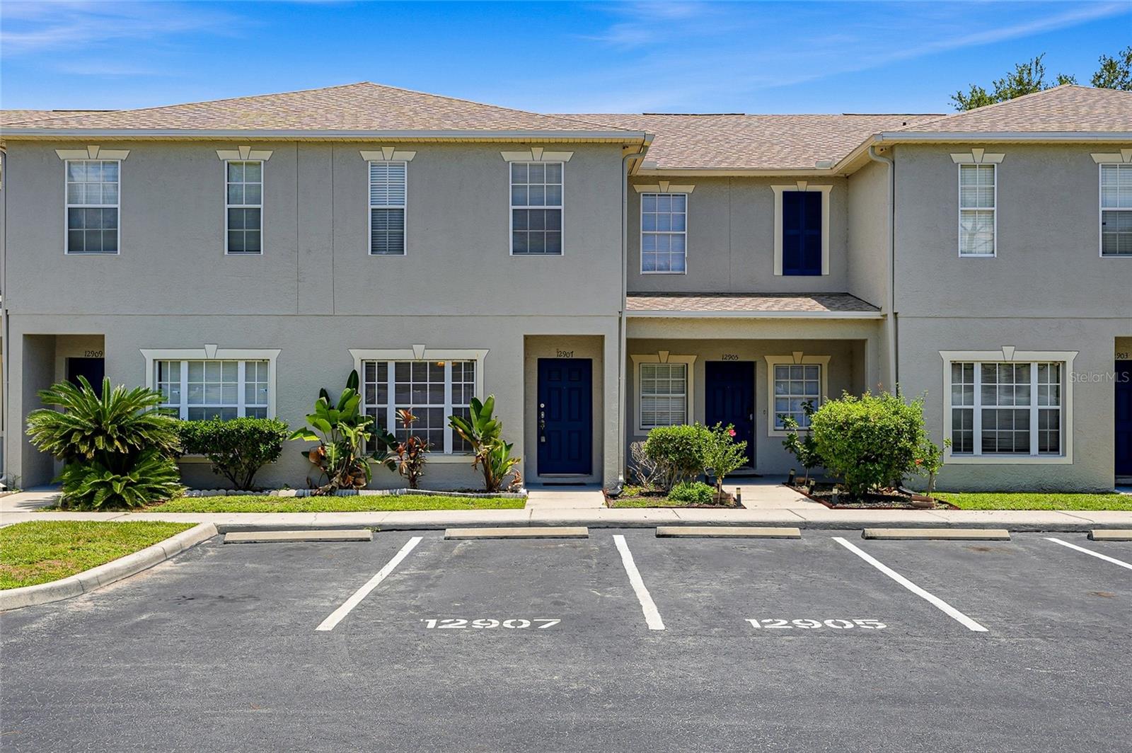 12907 Kings Crossing Dr photo 1