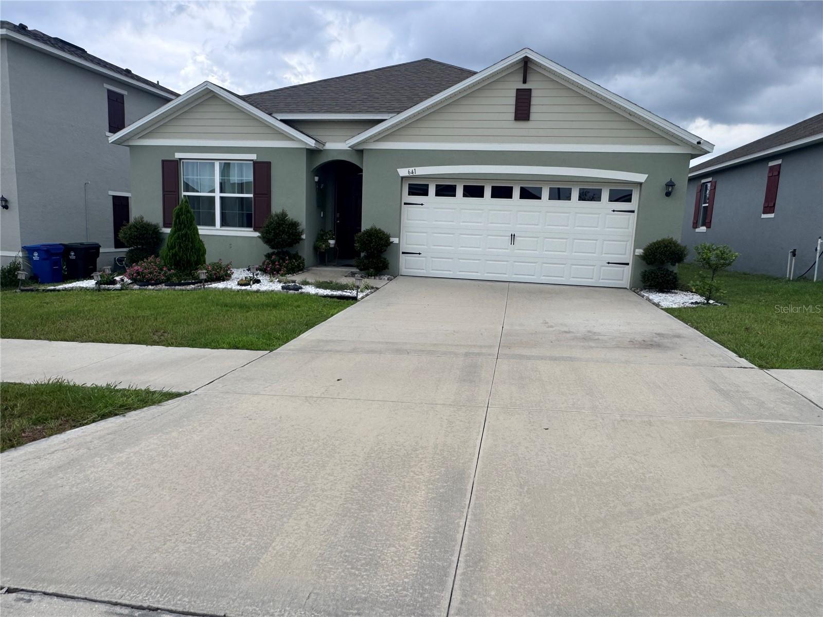 641 Griffon Ave
