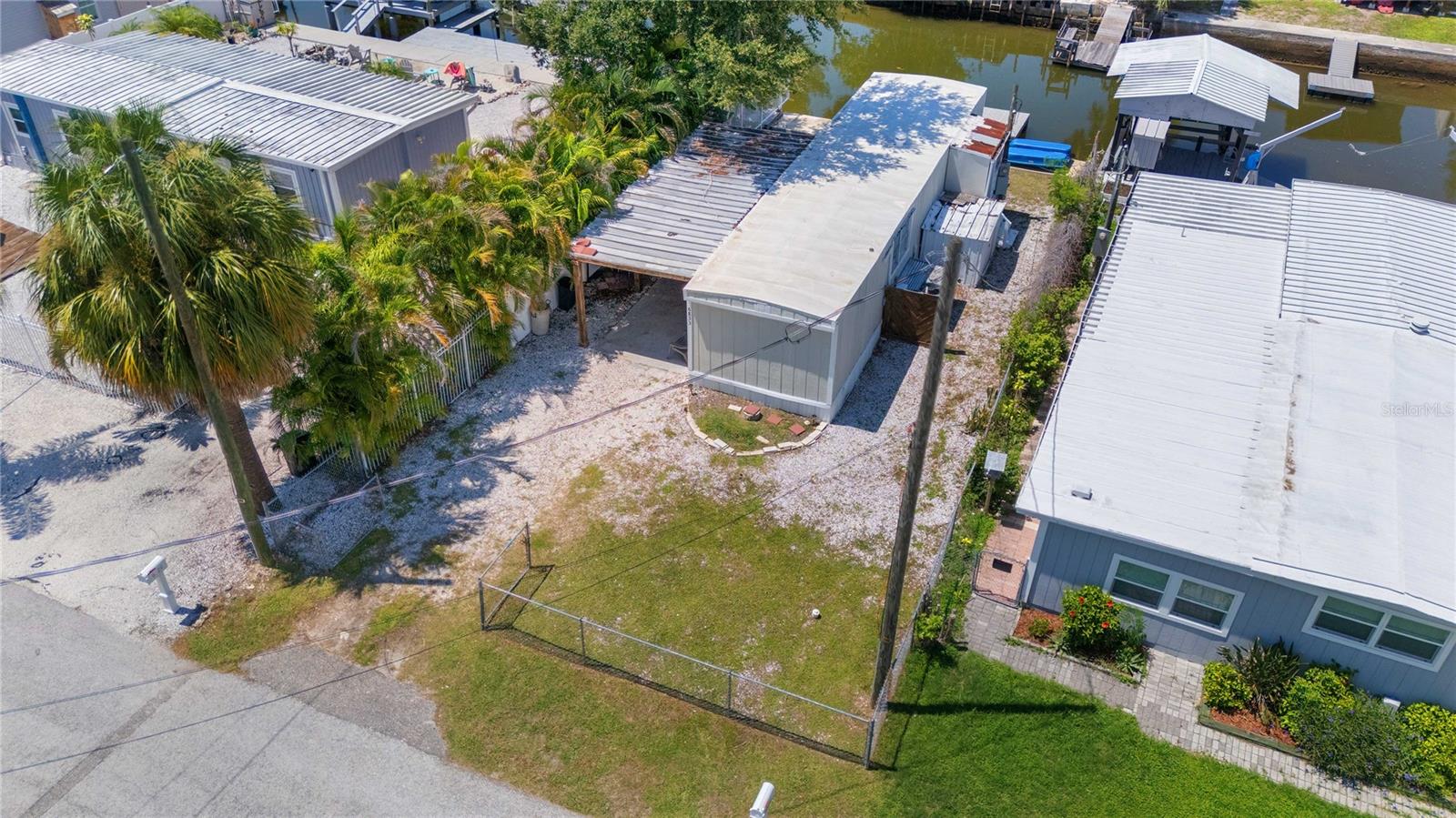 6833 Flicker Ln photo 1