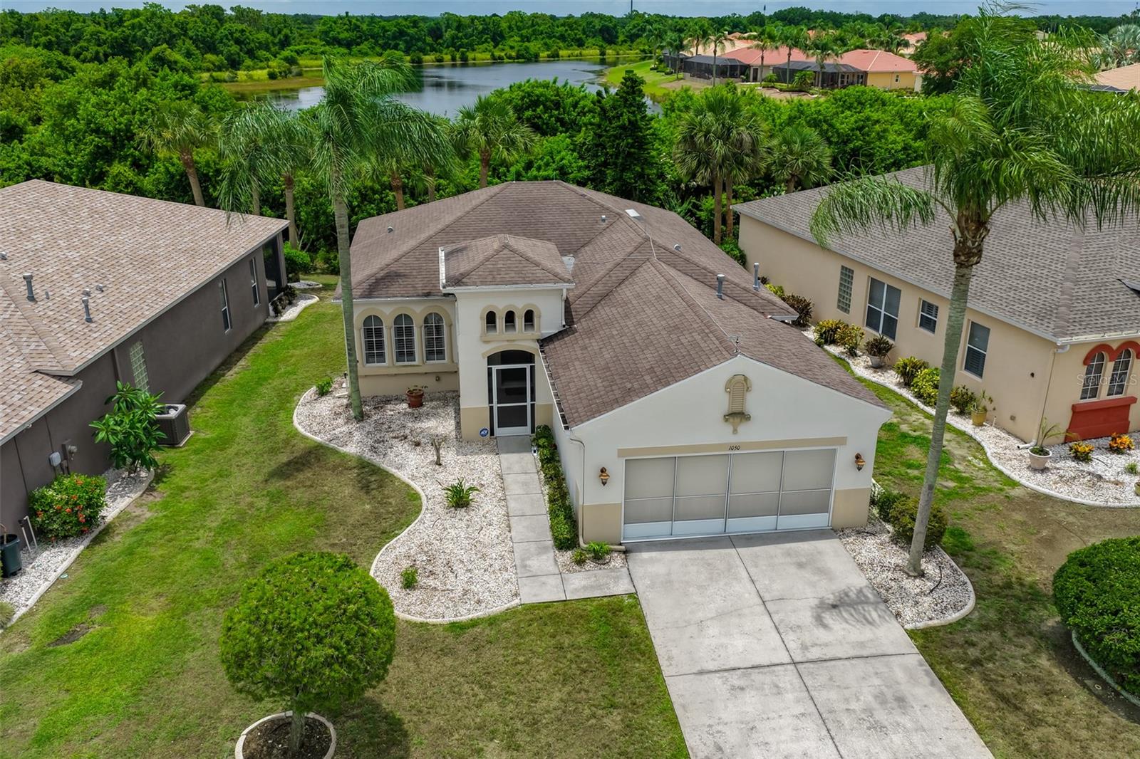 1050 Regal Manor Way photo 1
