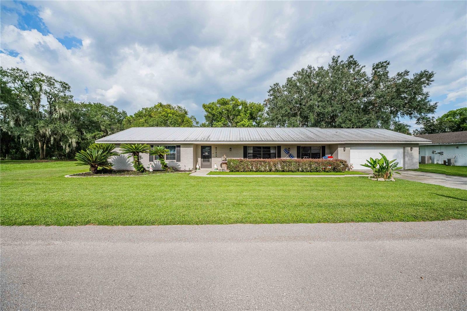 5934 Ridge Dr photo 1