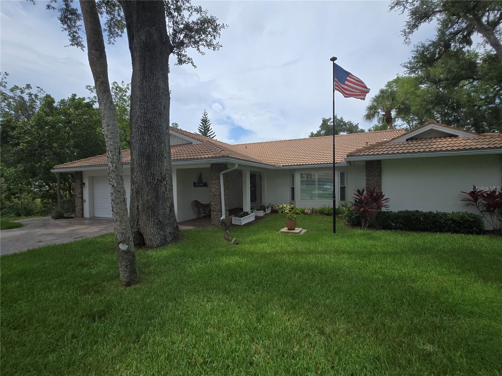 3601 Garden Lakes Clenet photo 1