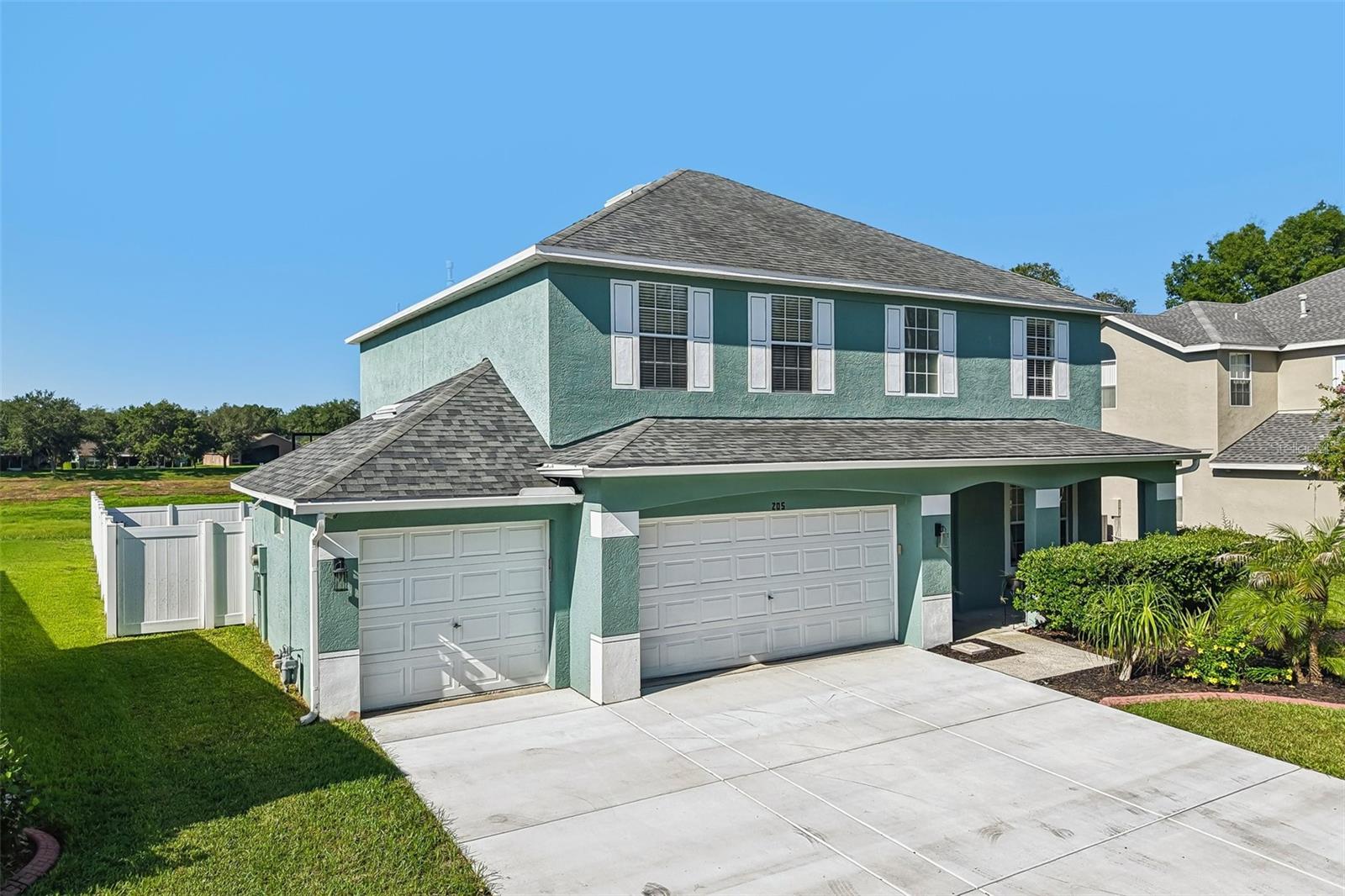 205 Rosana Dr photo 1