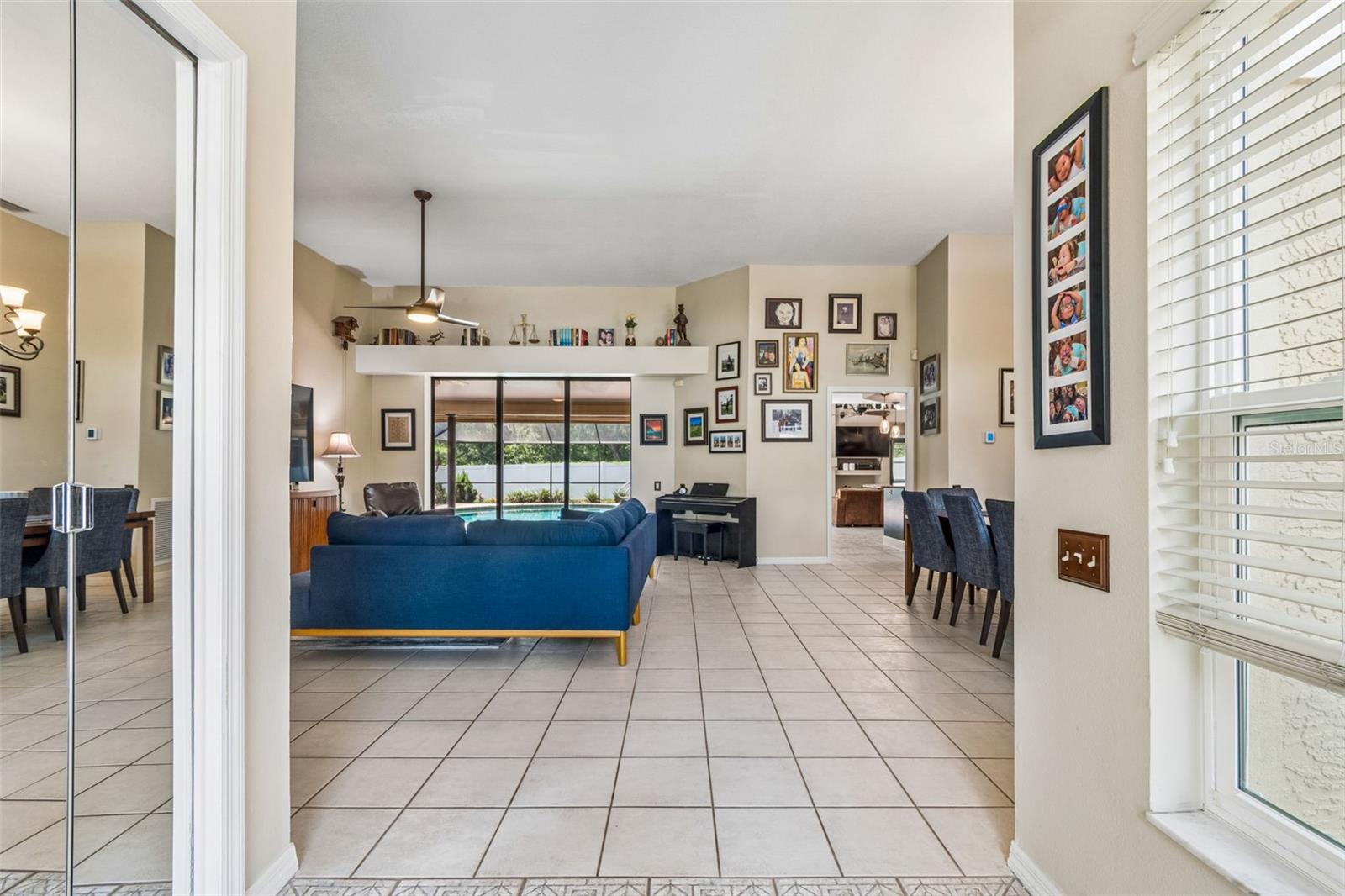 2937 Hillcreek Cir S