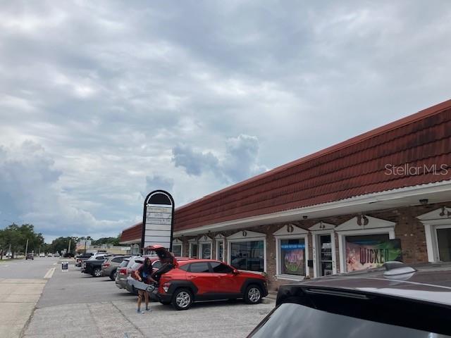 4233 W El Prado Blvd