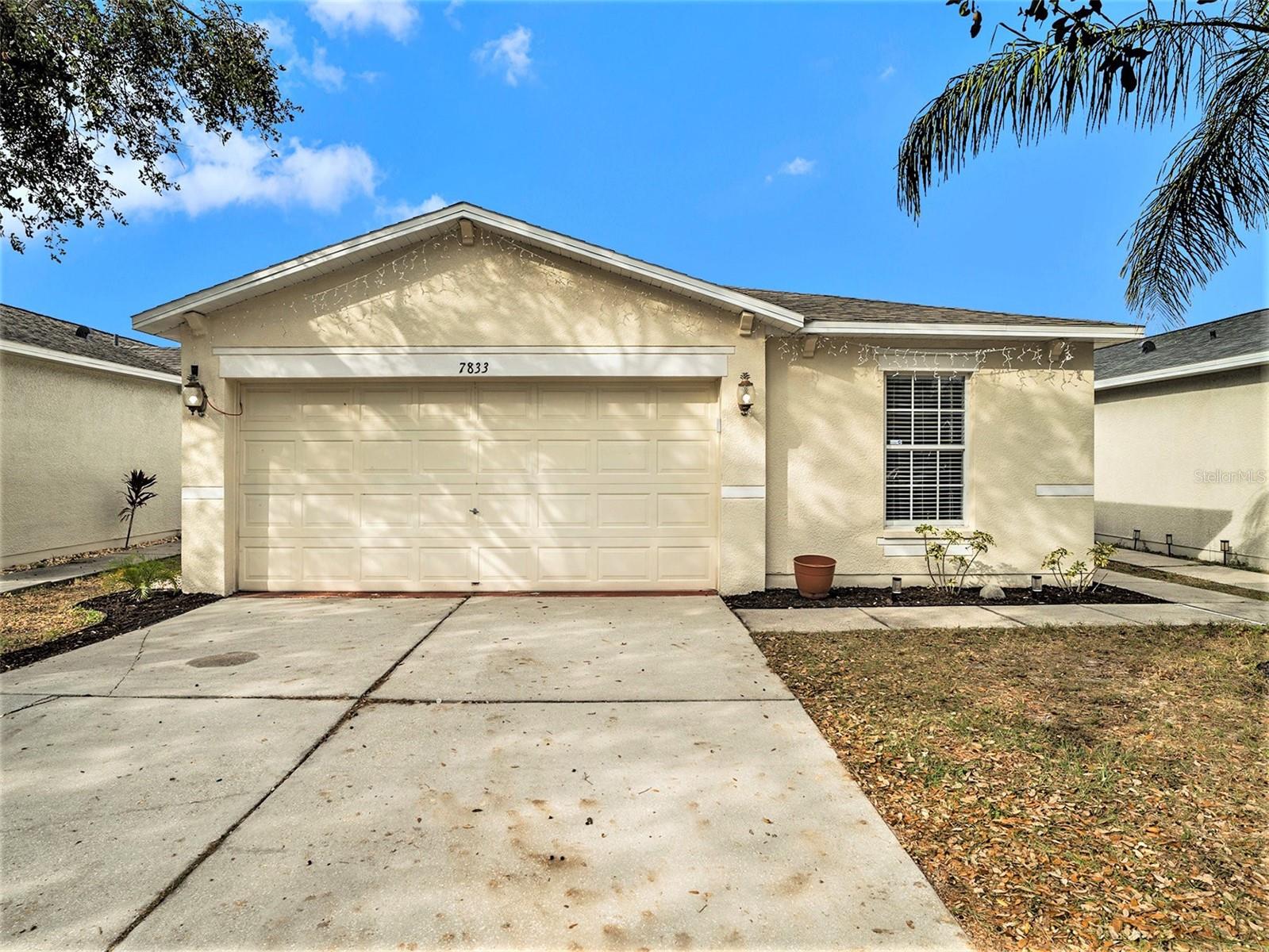 7833 Carriage Pointe Dr photo 1