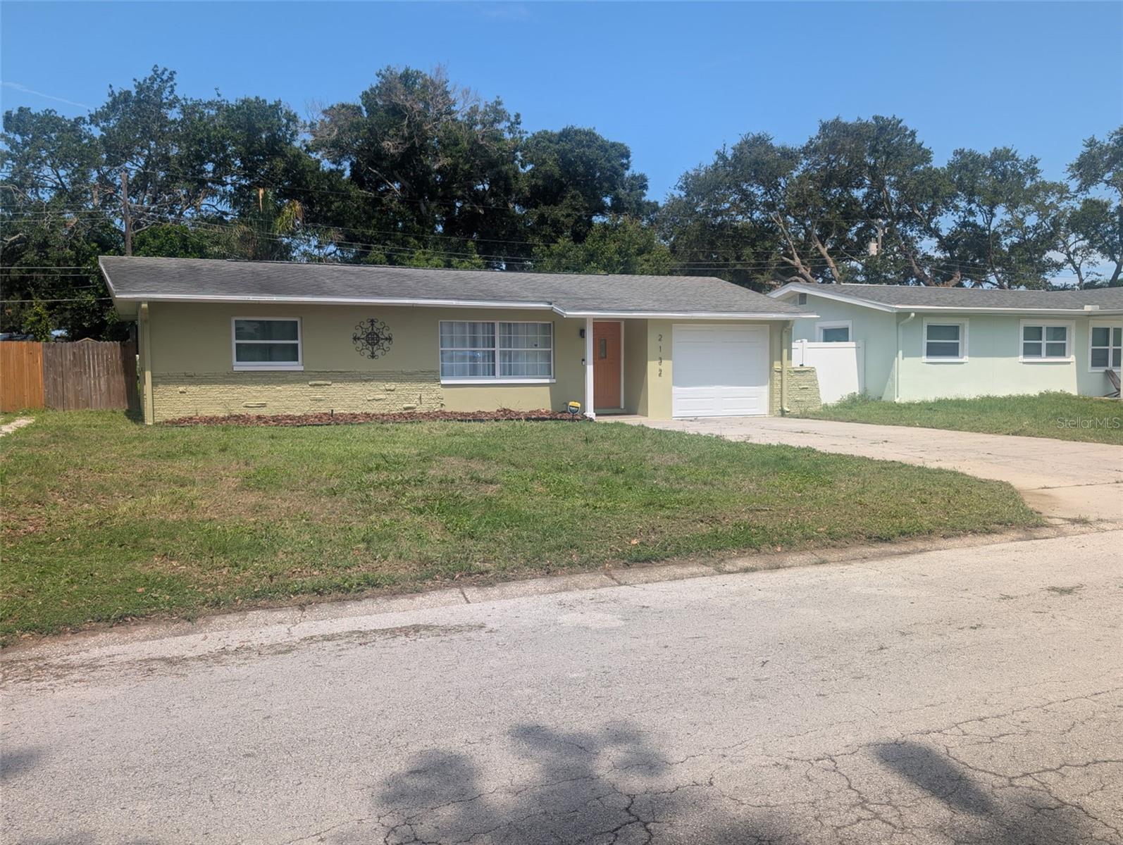 2132 Isabelle St photo 1