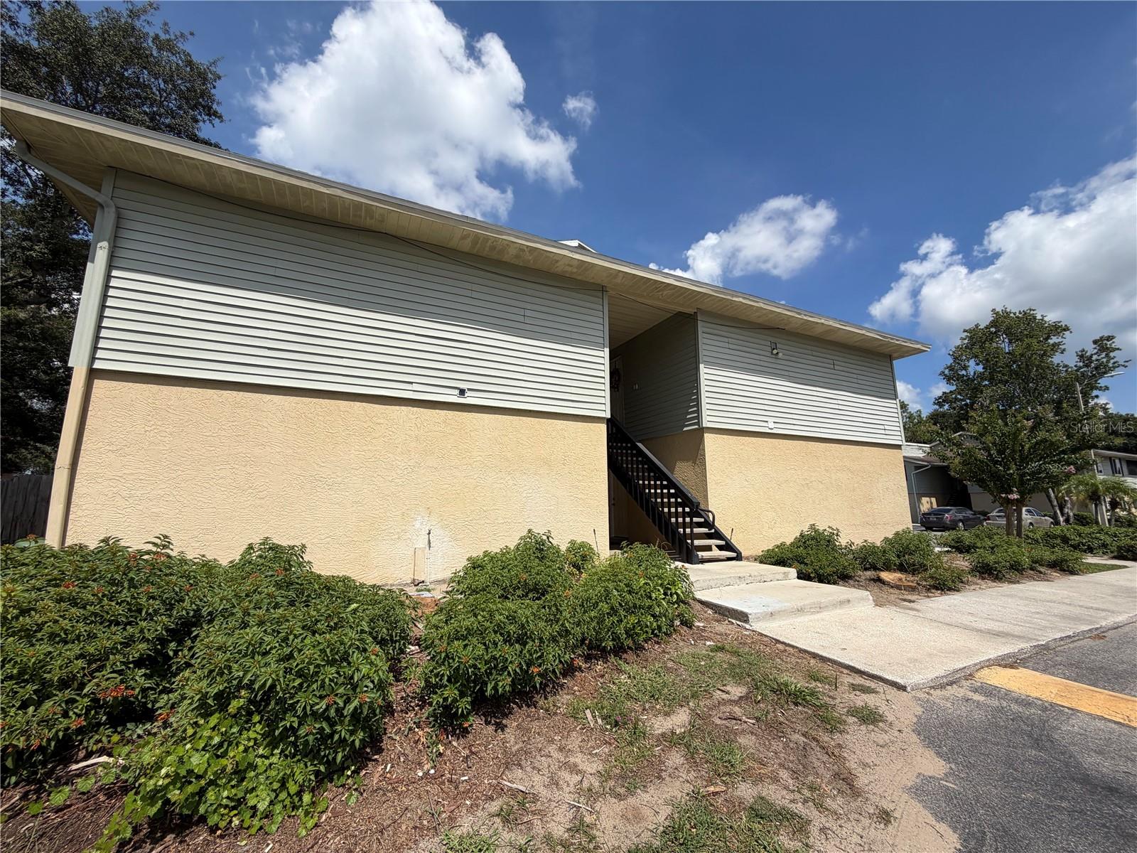 502 Golden Raintree Pl photo 1