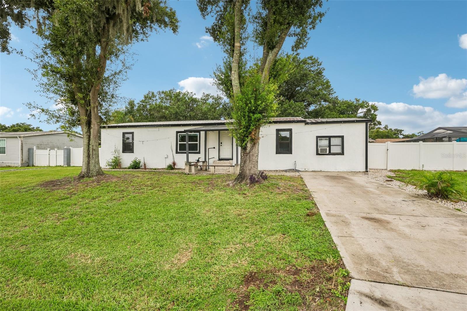 8620 Indian Ridge Trl photo 1