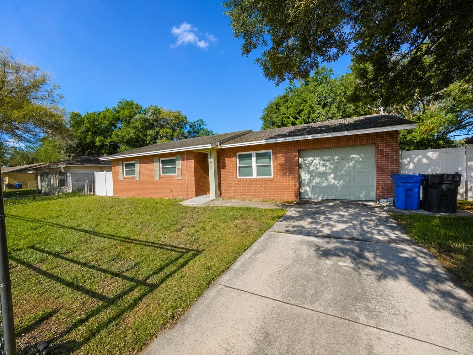 5814 Hammon Dr photo 1
