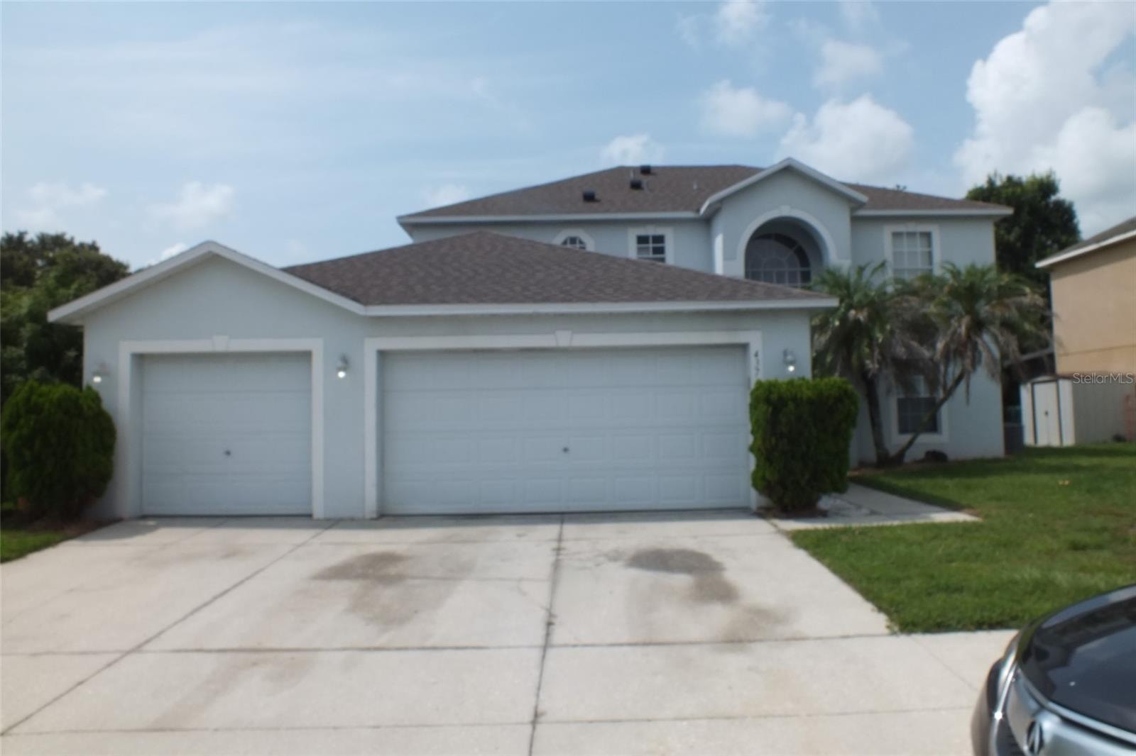 437 Fish Hawk Dr photo 1