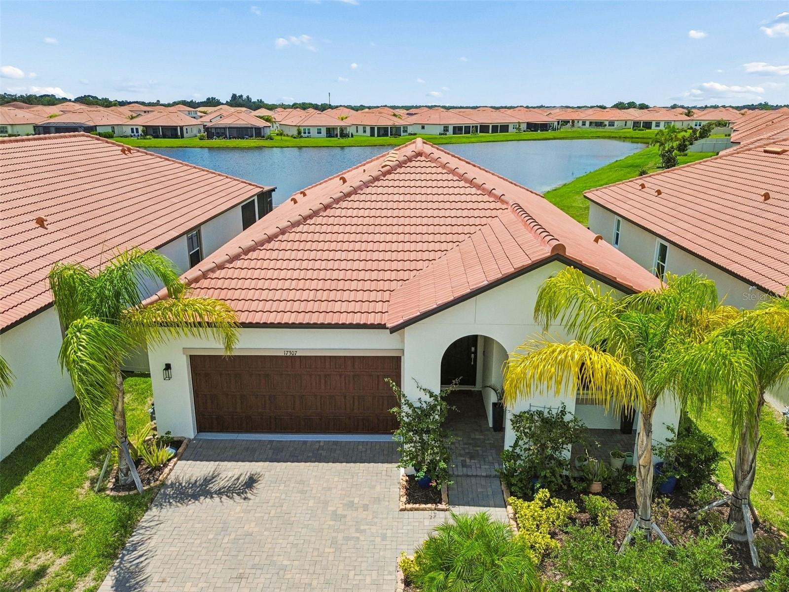 17307 Blue Walk St photo 1