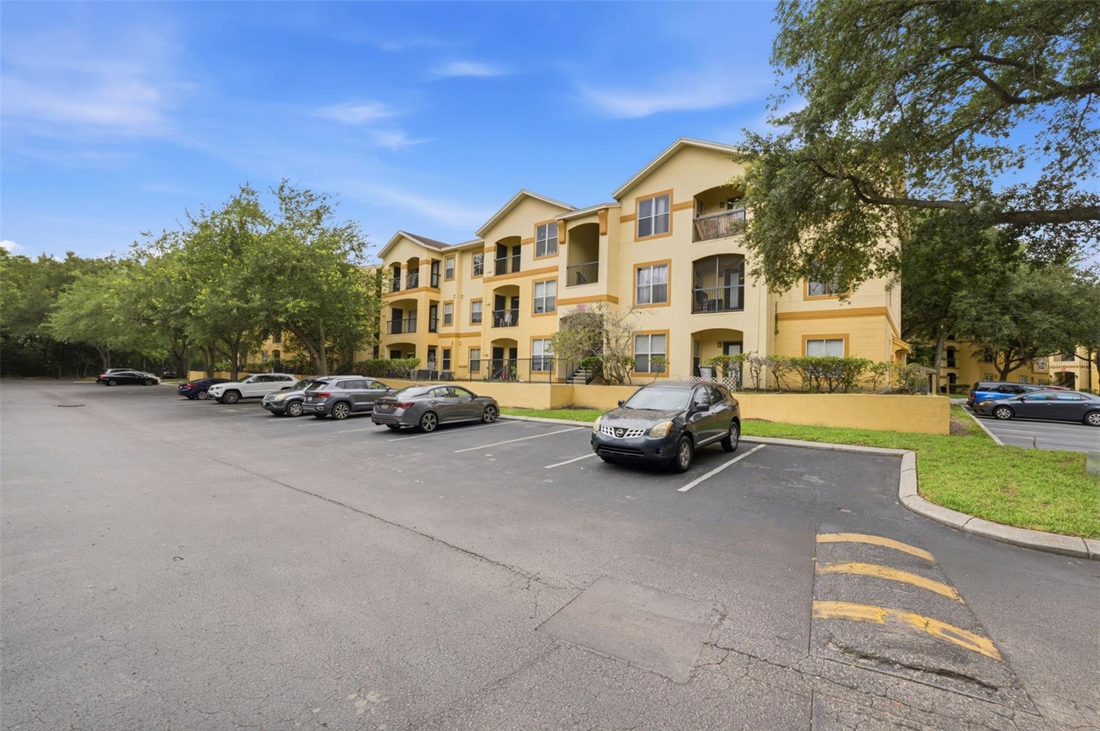 5612 Pinnacle Heights Cir #312