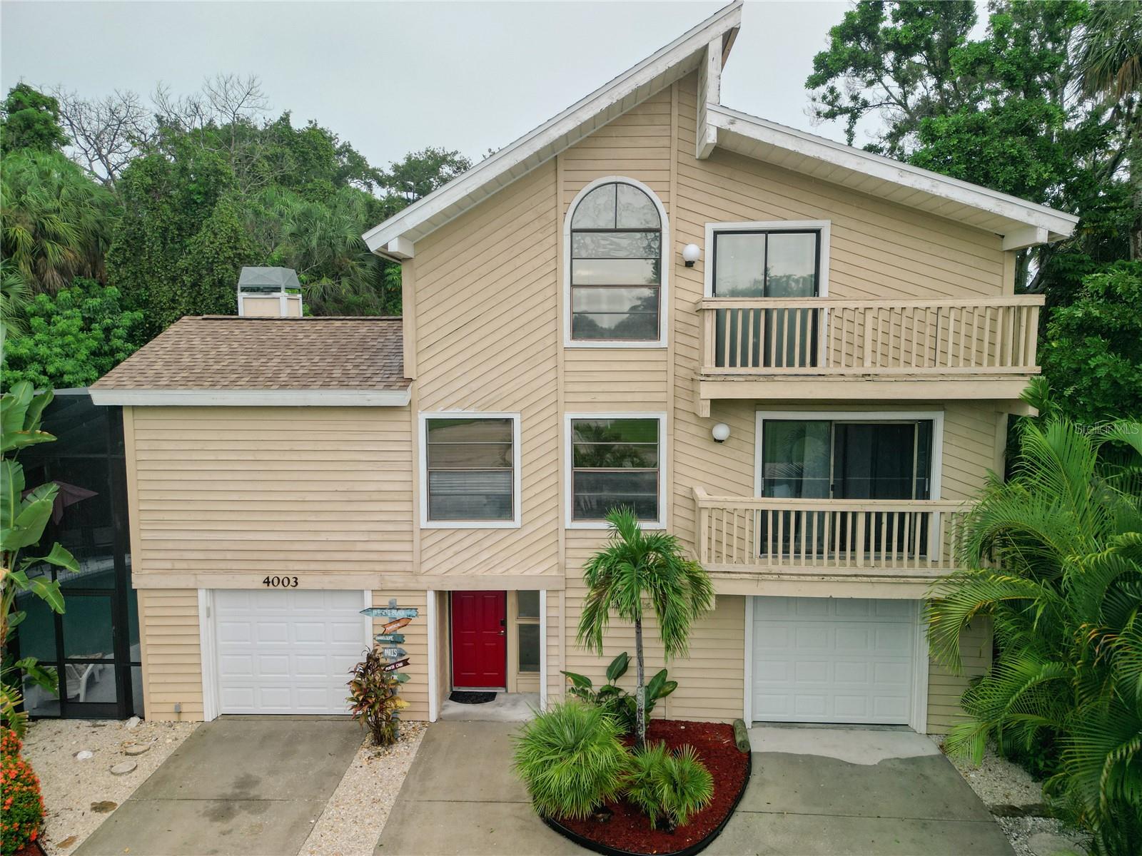 4003 Bayside CT photo 1