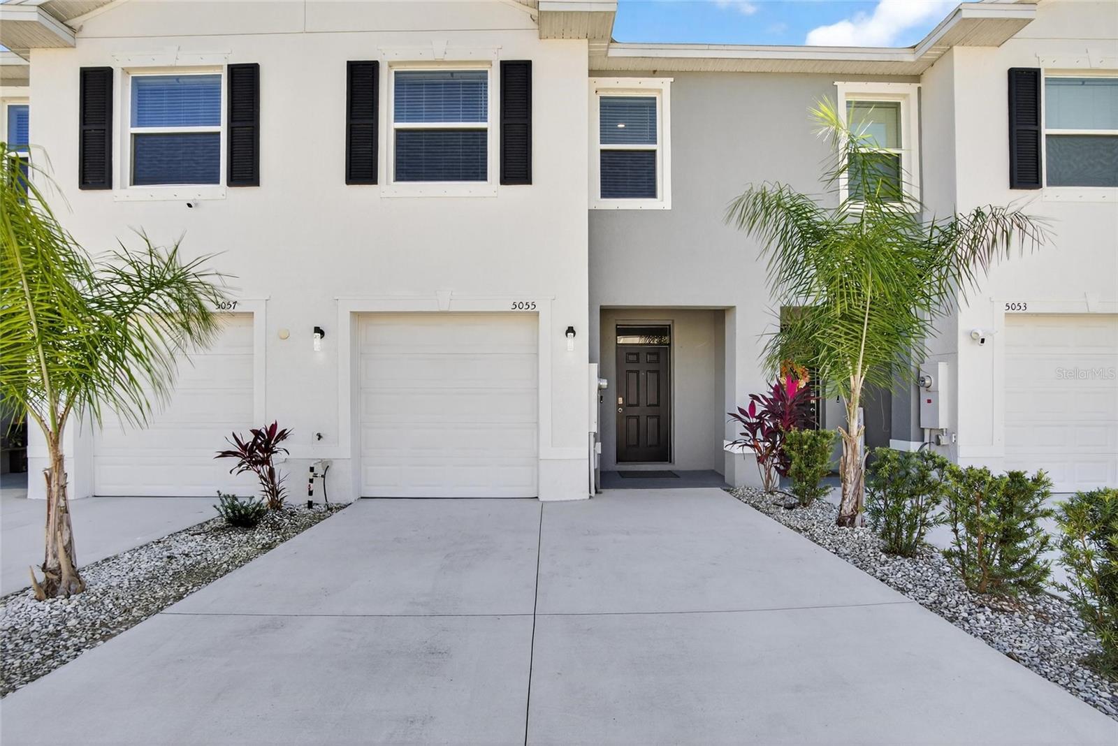 5055 Captain Davis Dr