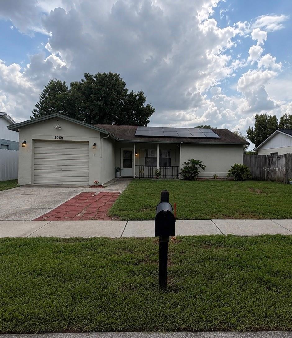 1069 Bridlewood Way photo 1
