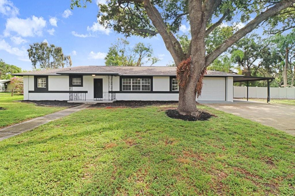 12113 Midlake Dr