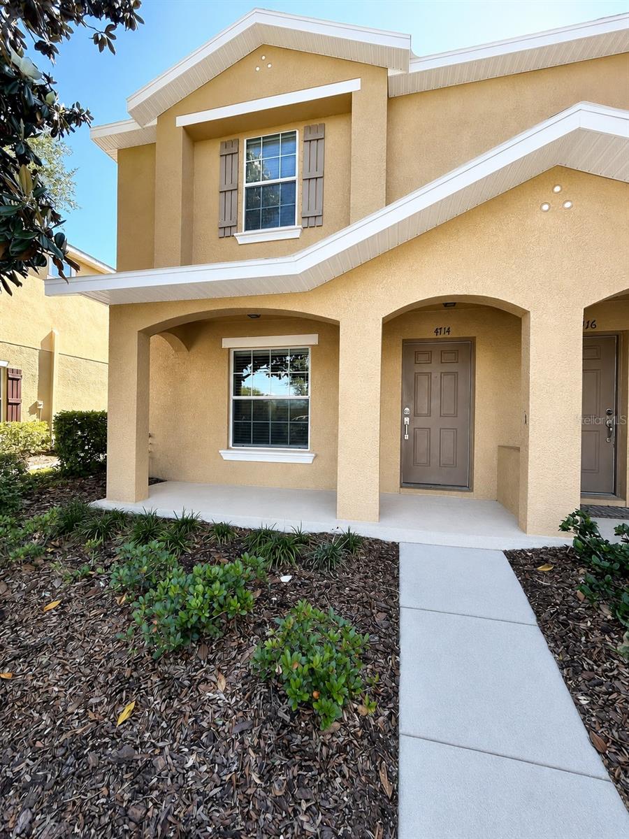 4714 Chatterton Way photo 1
