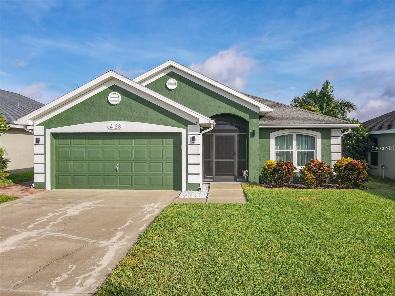 4123 Island Lakes Dr