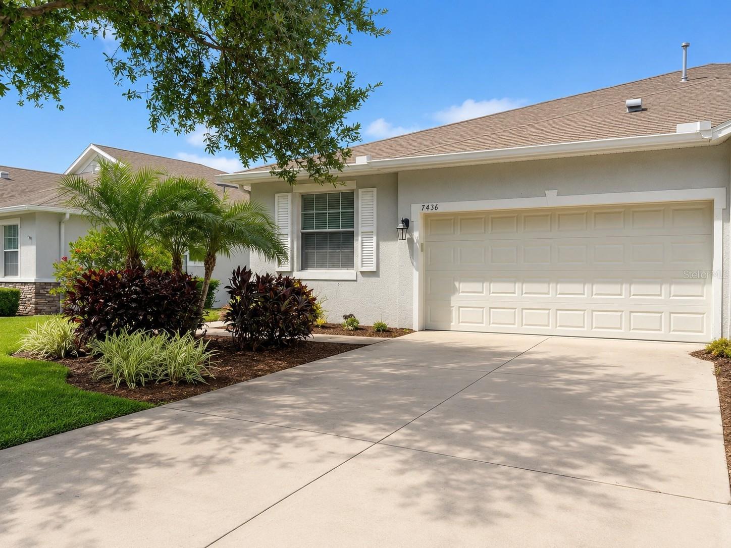 7436 Surrey Pines Dr