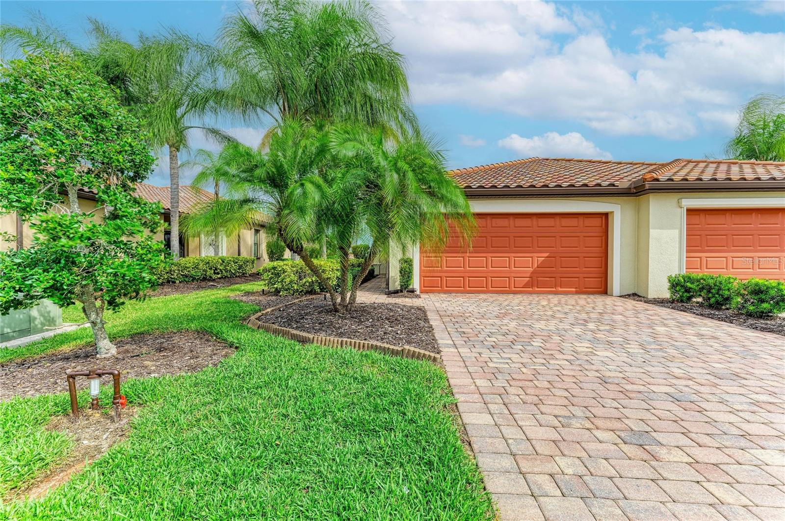 6623 Candlestick Dr