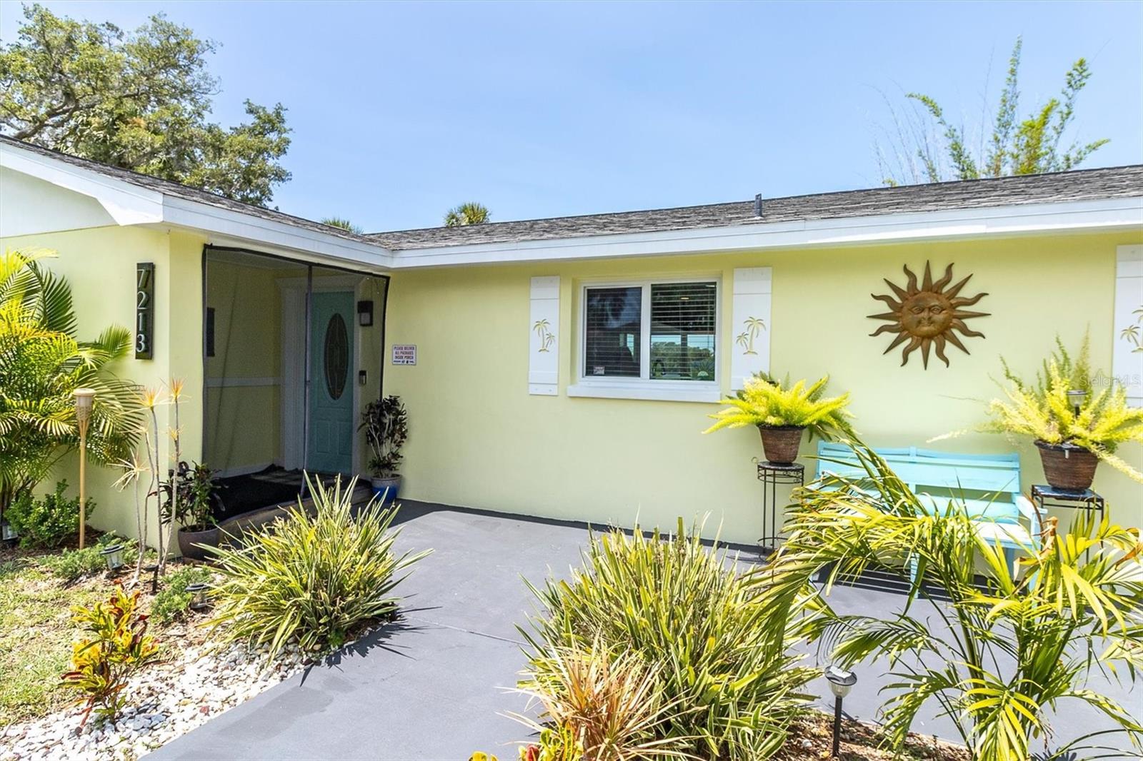 7213 Peninsular Dr